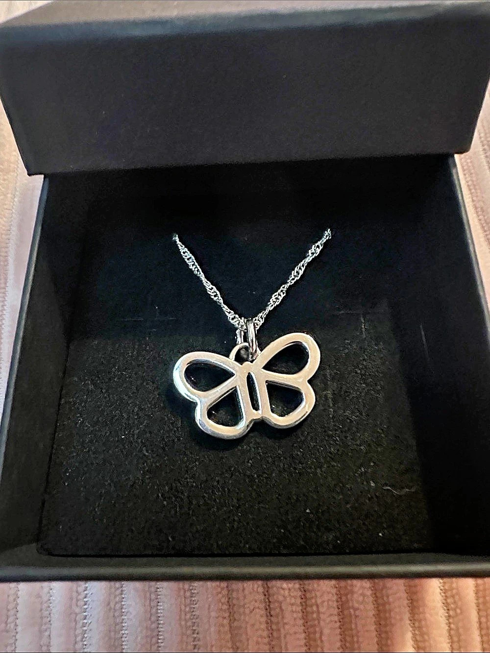 COACH Butterfly Pendant Necklace in Silver Like New